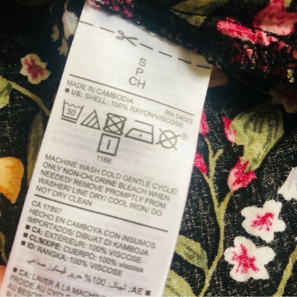 Old Navy Floral Halter Top - Picture 7 of 8